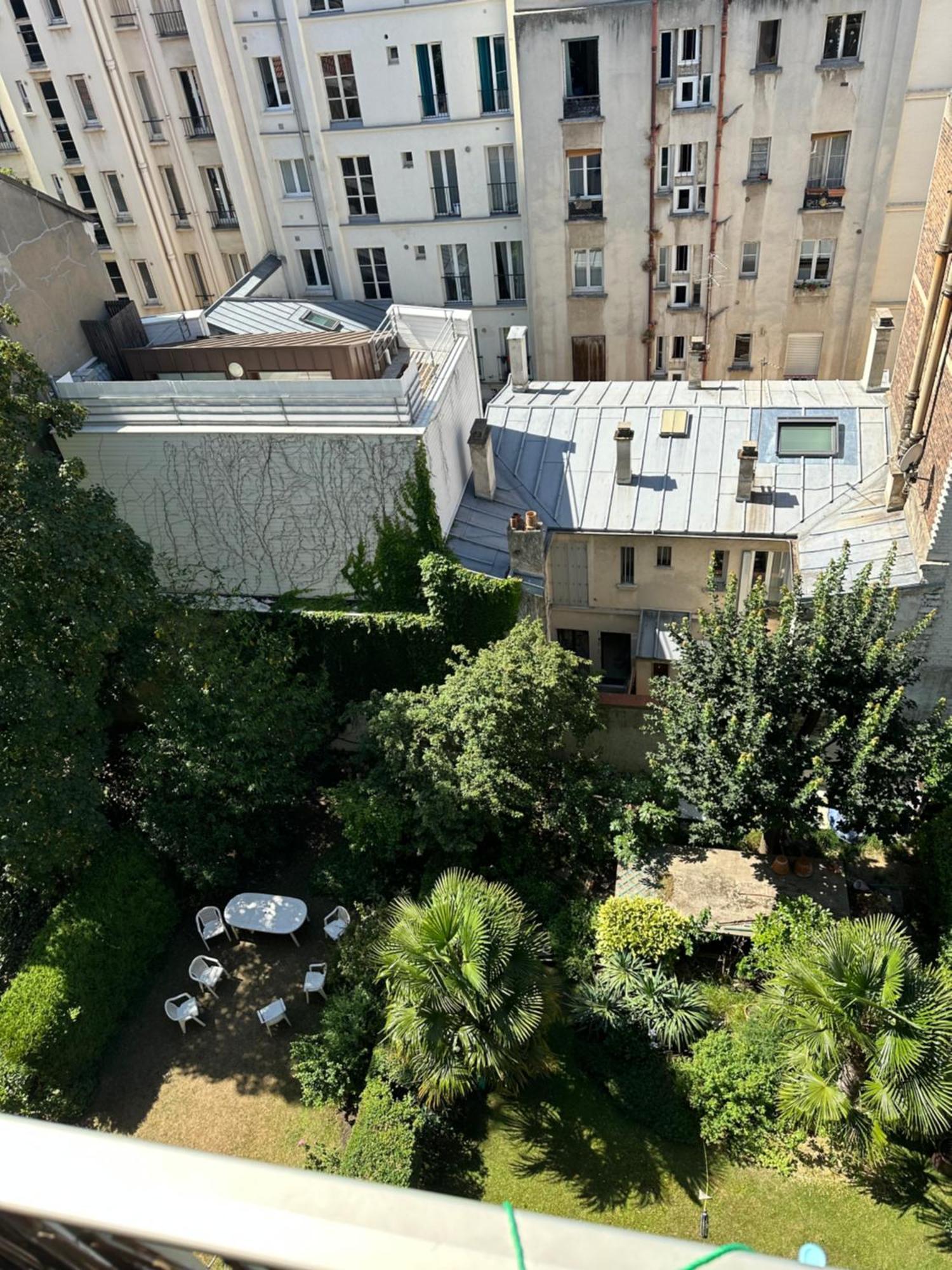 In The Center Of Appartement Parijs